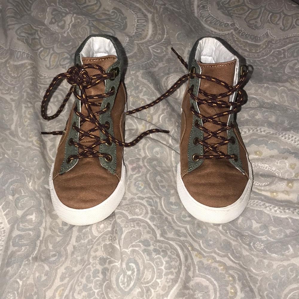 Boys boots